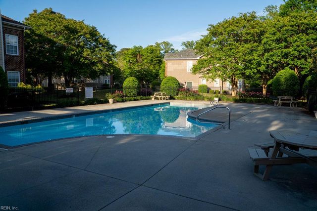 5324 Elston LN, Virginia Beach, VA 23455