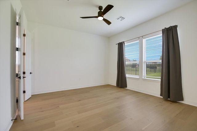 1809 Mazarro DR 11, Leander, TX 78641