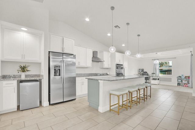 202 SW Chandler Terrace, Port St. Lucie, Port St Lucie, FL 34984