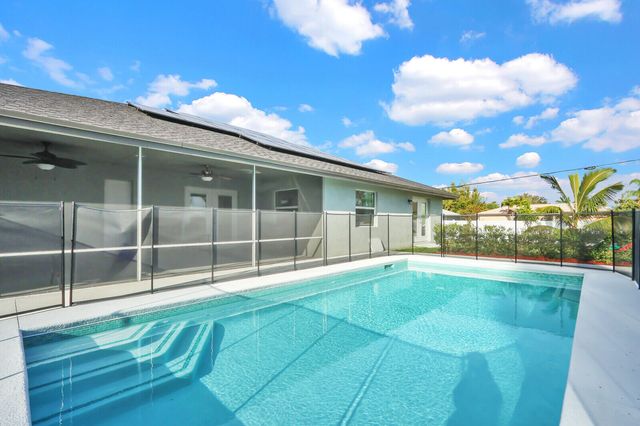 202 SW Chandler Terrace, Port St. Lucie, Port St Lucie, FL 34984