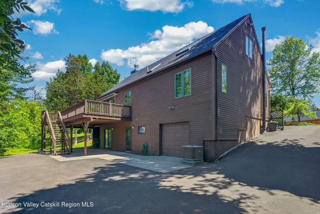 12 Dutchman Drive, Athens, NY 12015