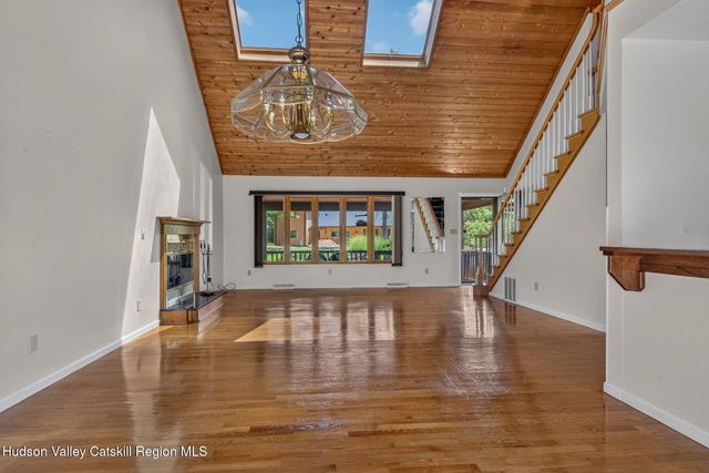 12 Dutchman Drive, Athens, NY 12015