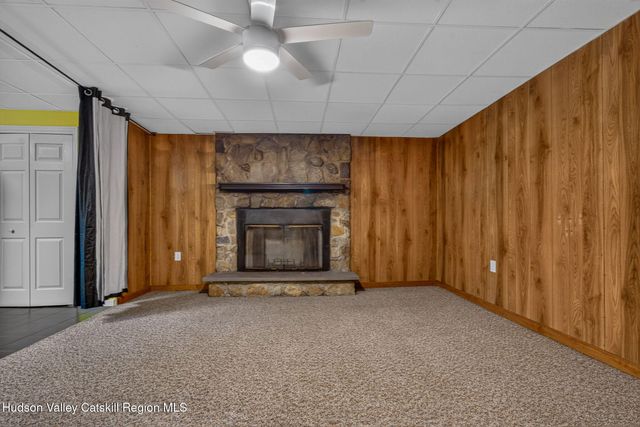 12 Dutchman Drive, Athens, NY 12015