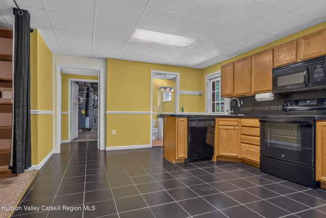 12 Dutchman Drive, Athens, NY 12015