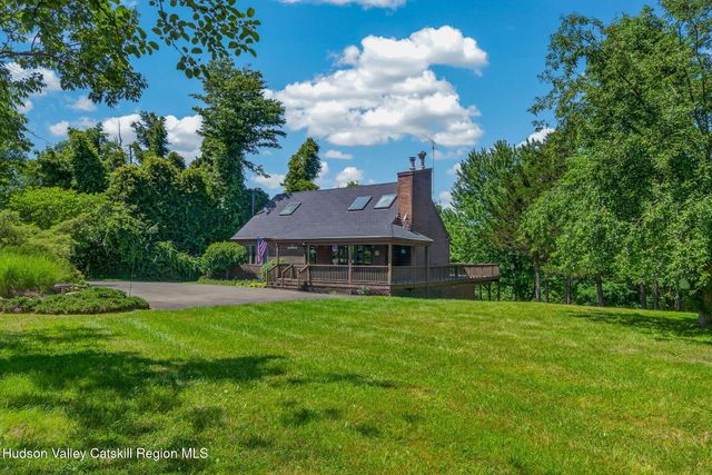12 Dutchman Drive, Athens, NY 12015