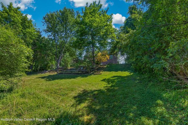 12 Dutchman Drive, Athens, NY 12015