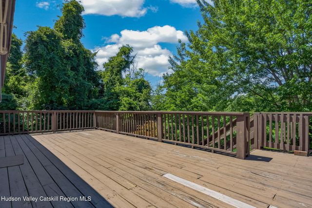 12 Dutchman Drive, Athens, NY 12015