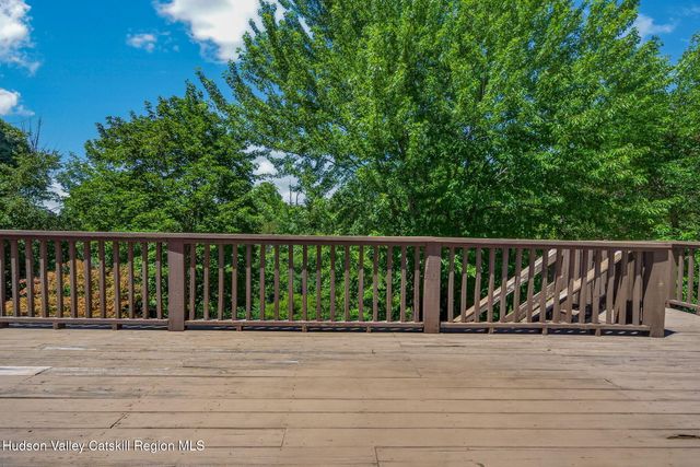 12 Dutchman Drive, Athens, NY 12015