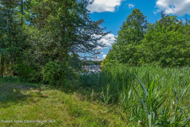 12 Dutchman Drive, Athens, NY 12015