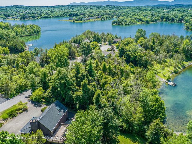 12 Dutchman Drive, Athens, NY 12015