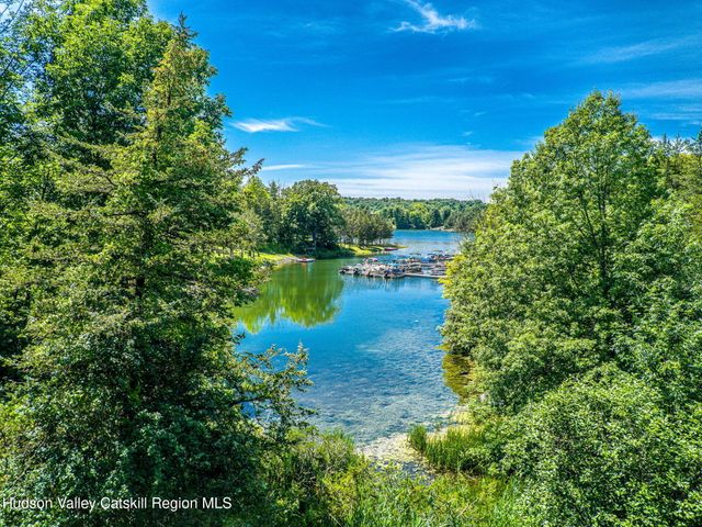 12 Dutchman Drive, Athens, NY 12015