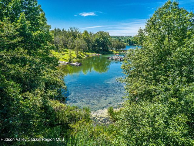 12 Dutchman Drive, Athens, NY 12015