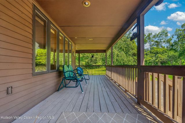 12 Dutchman Drive, Athens, NY 12015