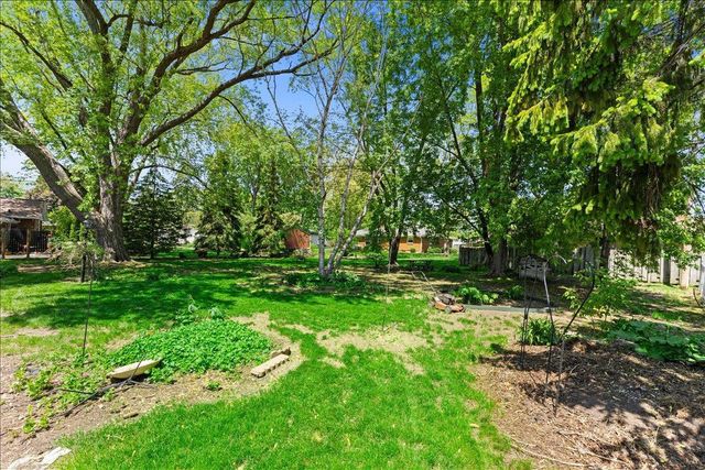 151 E BRIAR LANE, Green Bay, WI 54301