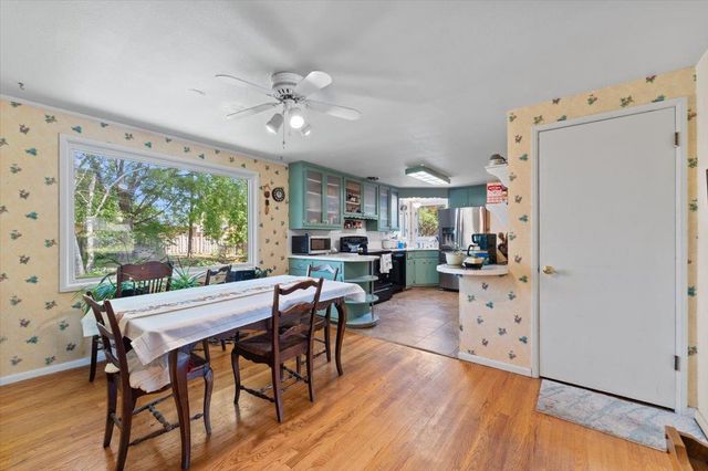 151 E BRIAR LANE, Green Bay, WI 54301