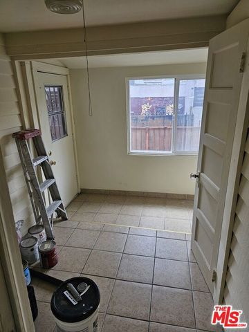 2026 W 30th Street, Los Angeles, CA 90018