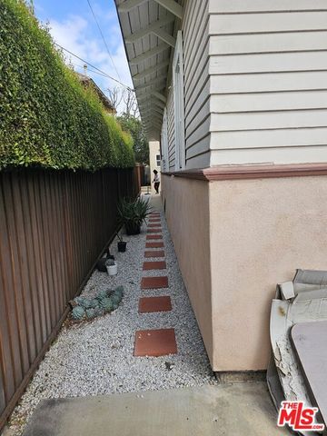2026 W 30th Street, Los Angeles, CA 90018