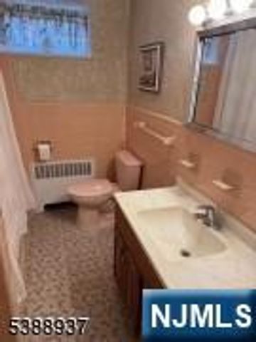 302 Lincoln Avenue, Totowa, NJ 07512