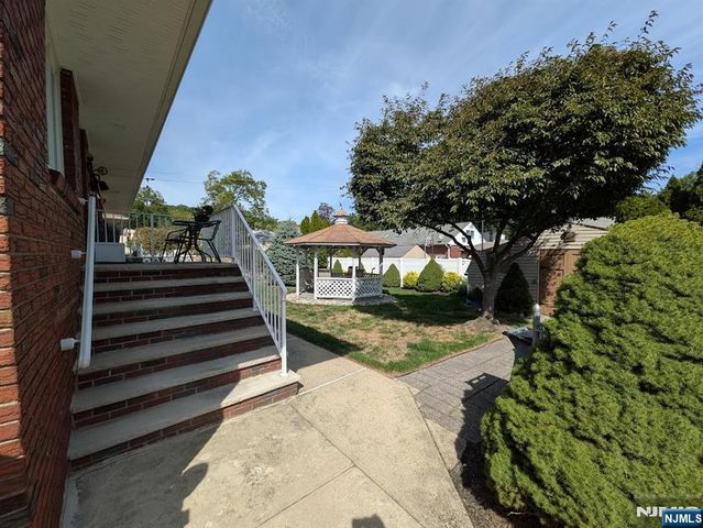 302 Lincoln Avenue, Totowa, NJ 07512