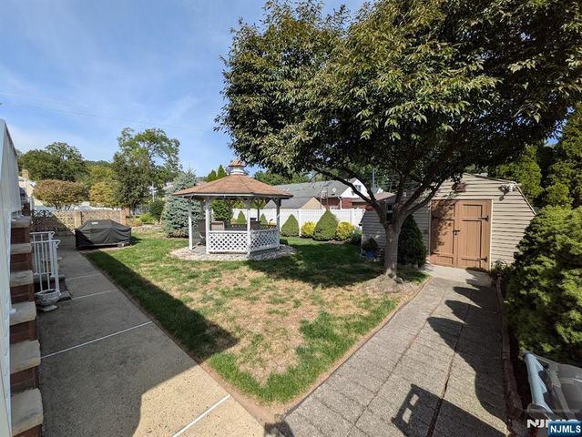 302 Lincoln Avenue, Totowa, NJ 07512