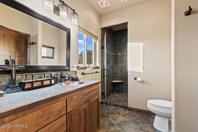338 Clemans Dr, Naches, WA 98937