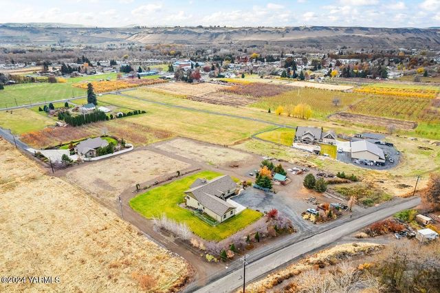 338 Clemans Dr, Naches, WA 98937