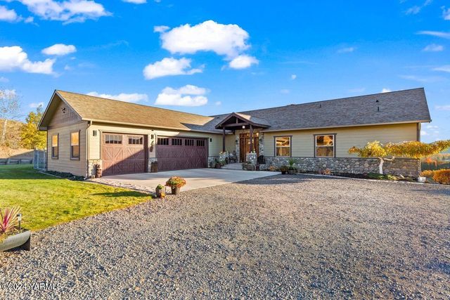 338 Clemans Dr, Naches, WA 98937