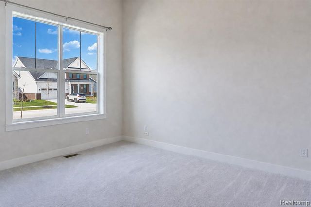 5545 Helmsdale Boulevard, West Bloomfield, MI 48322