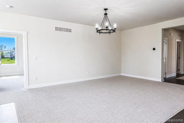 5545 Helmsdale Boulevard, West Bloomfield, MI 48322