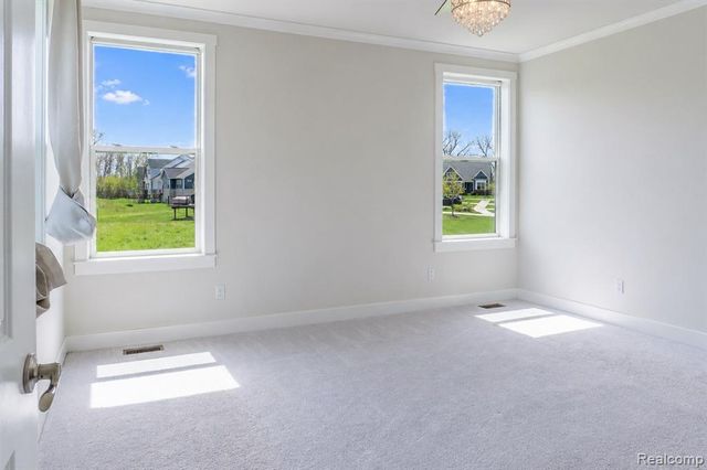 5545 Helmsdale Boulevard, West Bloomfield, MI 48322