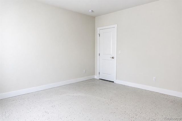 5545 Helmsdale Boulevard, West Bloomfield, MI 48322