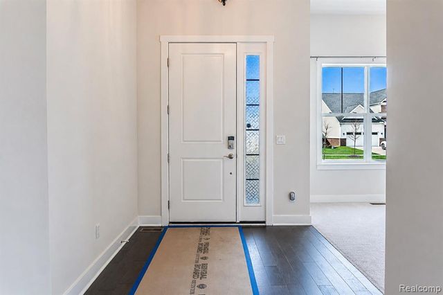 5545 Helmsdale Boulevard, West Bloomfield, MI 48322