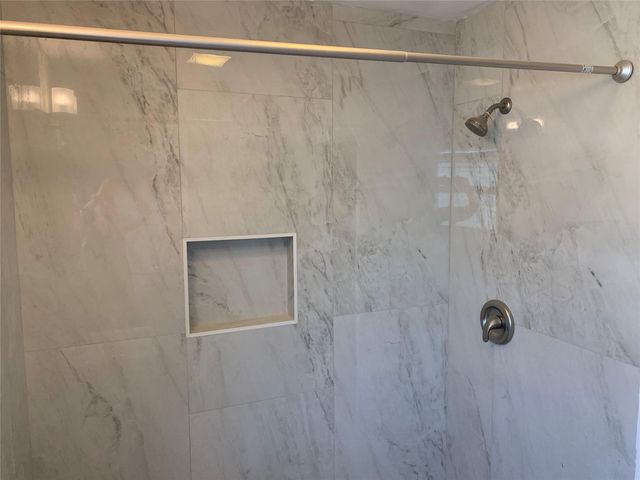 307 Avondale Street 1.5, Houston, TX 77006