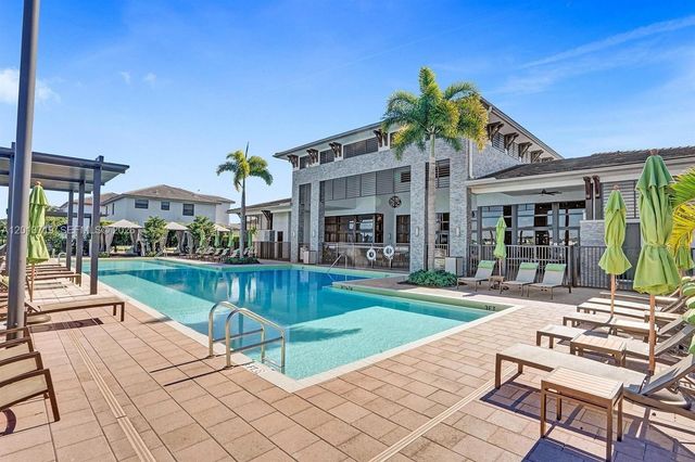 16036 NW 89th Ct, Miami Lakes, FL 33018