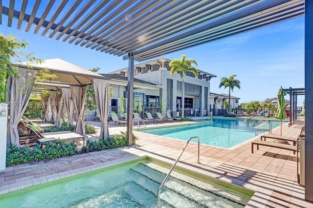 16036 NW 89th Ct, Miami Lakes, FL 33018