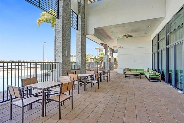 16036 NW 89th Ct, Miami Lakes, FL 33018