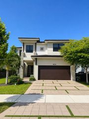 16036 NW 89th Ct, Miami Lakes, FL 33018