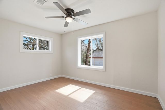 208 Shoreline Drive, Azle, TX 76020