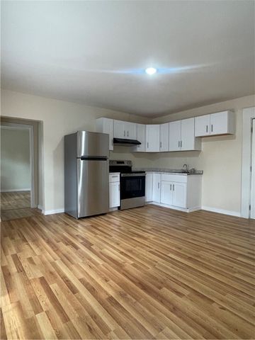 421 S Glenwood Avenue, Russellville, AR 72801