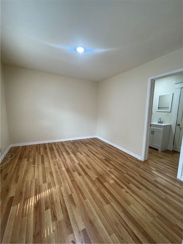 421 S Glenwood Avenue, Russellville, AR 72801