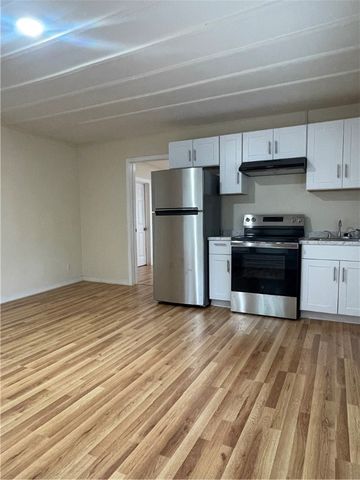 421 S Glenwood Avenue, Russellville, AR 72801