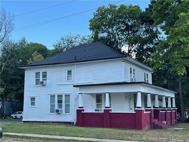 421 S Glenwood Avenue, Russellville, AR 72801