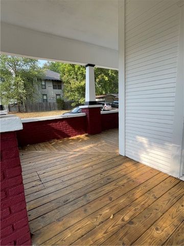 421 S Glenwood Avenue, Russellville, AR 72801