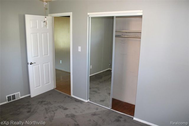 130 Shotka Street, Westland, MI 48186