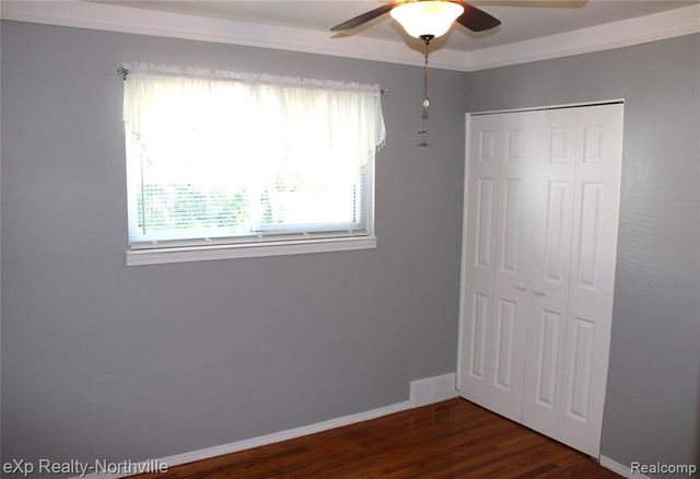 130 Shotka Street, Westland, MI 48186