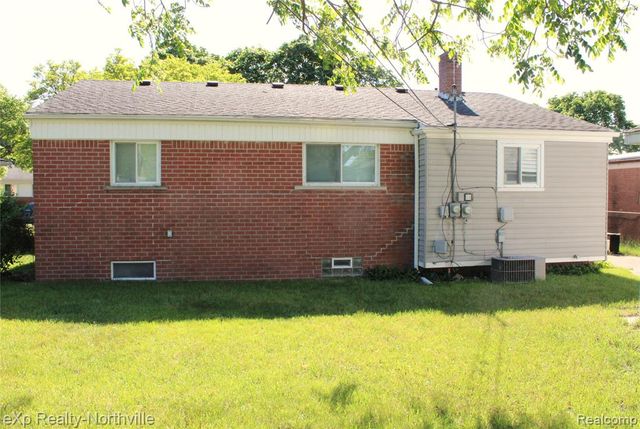 130 Shotka Street, Westland, MI 48186