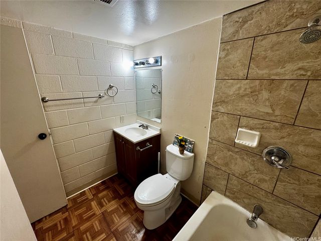 1046 Ehoeho Avenue 326, Wahiawa, HI 96786