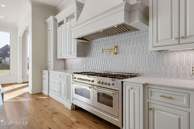 207 Kingfisher Drive, Lafayette, LA 70508