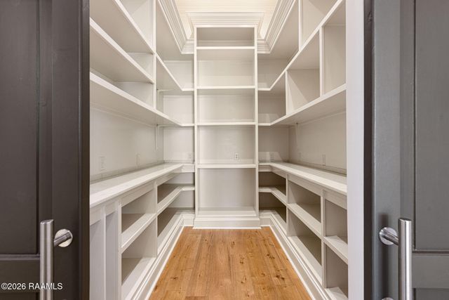 207 Kingfisher Drive, Lafayette, LA 70508