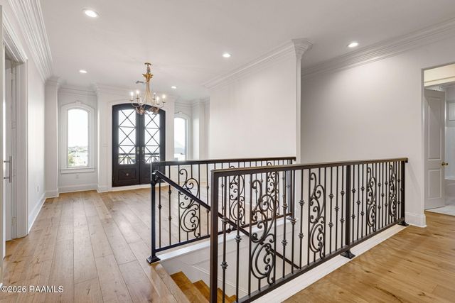 207 Kingfisher Drive, Lafayette, LA 70508